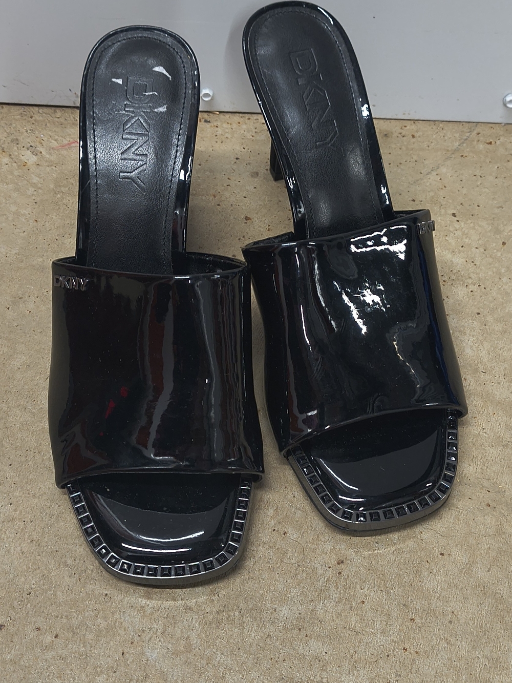 DKNY Women's Black Patent Slide Sandals